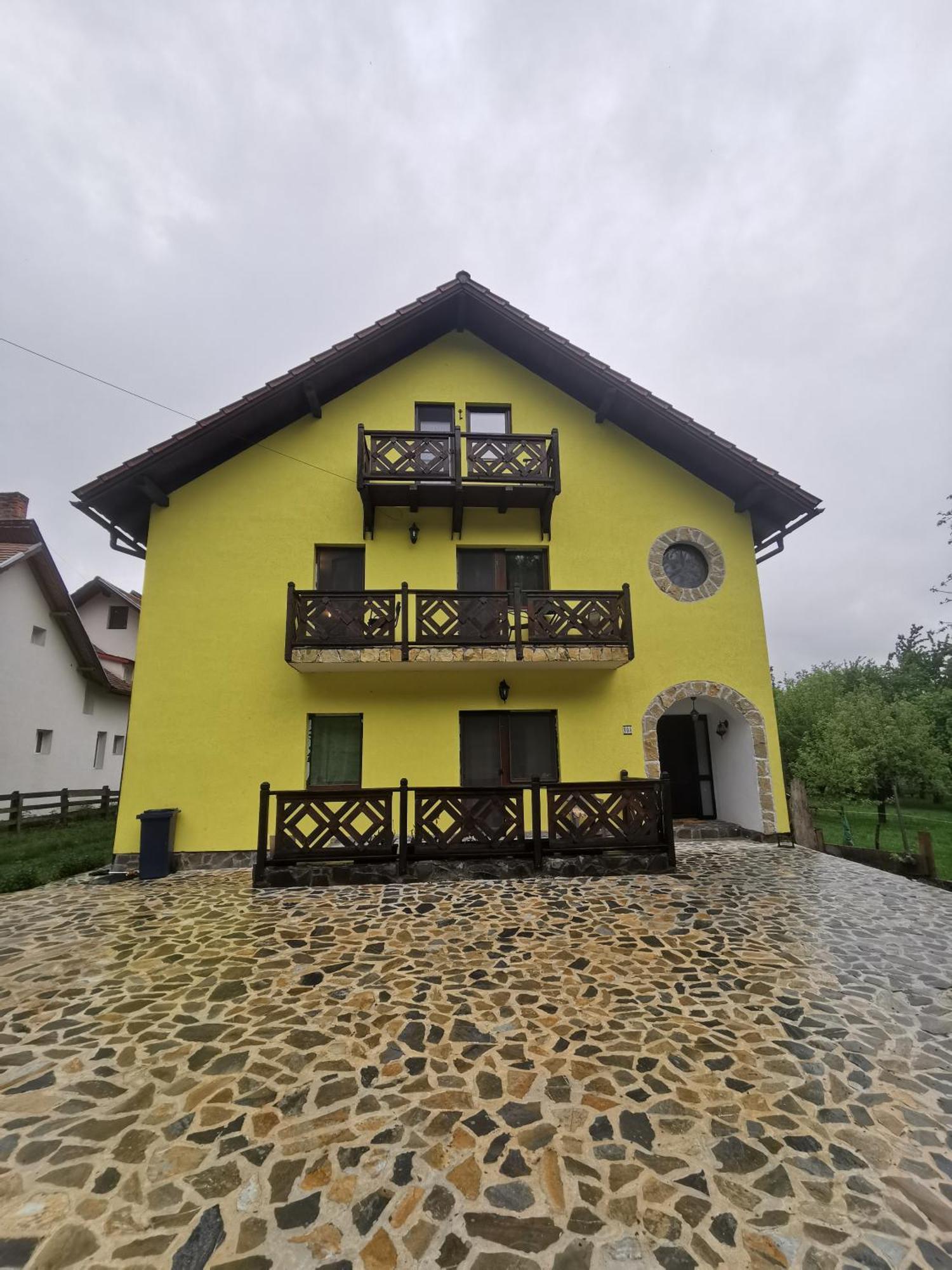 Yellow House Бран Экстерьер фото