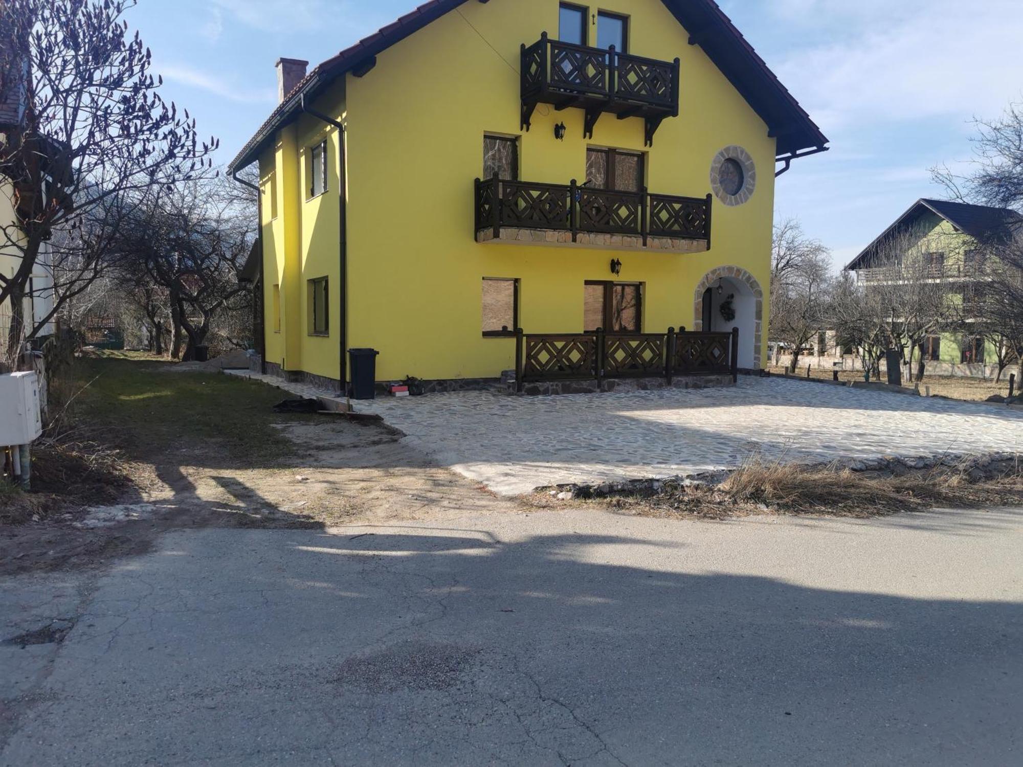Yellow House Бран Экстерьер фото